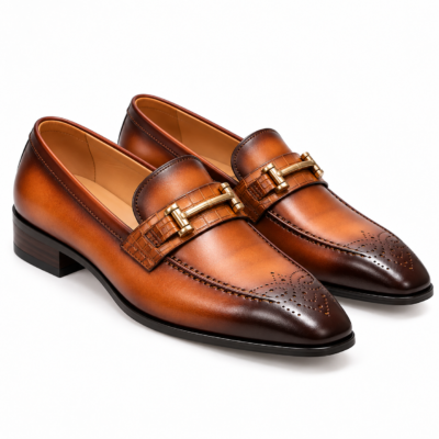 Sedan Chisel Loafers in tan-brown leather with T-shaped buckle