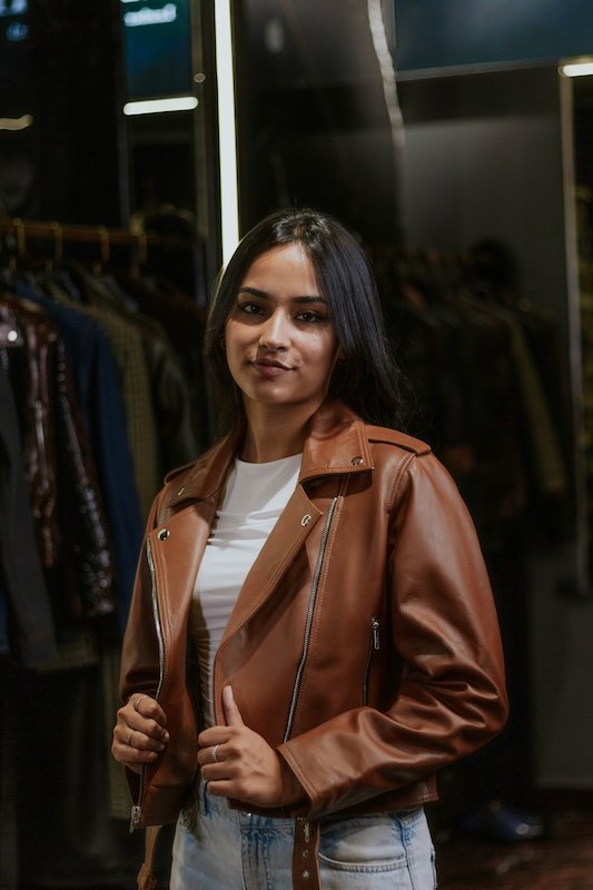 classic brown leather biker jacket. - Image 2